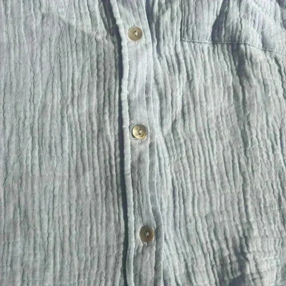 🔥Lola River🔥 | Blue super light button up blouse - Picture 3 of 9